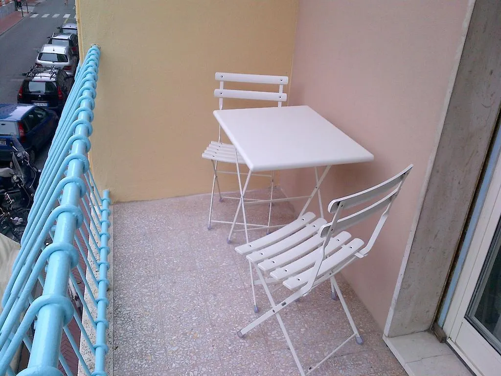 Riviera Apartments Levanto 0*,