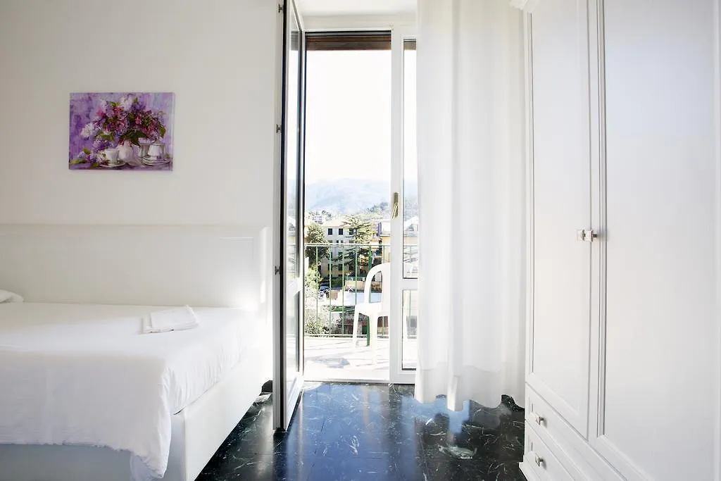 Riviera Apartments Levanto 0*,